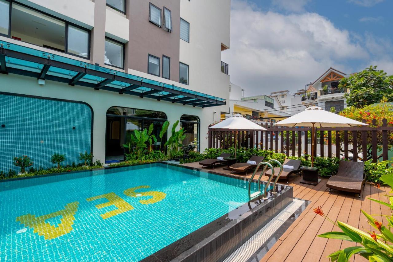 Sea Breeze Condotel Danang מראה חיצוני תמונה